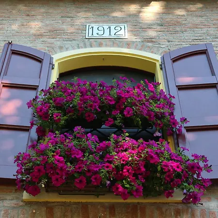 Couette-café Le Noci Di Feo 4*